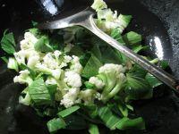 浓汤宝青菜花菜的做法步骤2