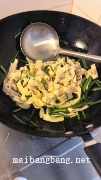 韭菜干豆腐的做法步骤6