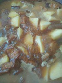 土豆红烧肉的做法步骤7