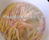 茄汁肉末拌面的做法步骤2
