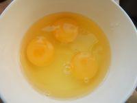 酱鸡蛋炒凉粉的做法步骤3