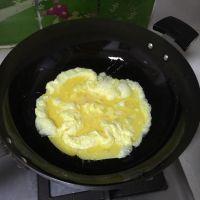 韭薹炒鸡蛋的做法步骤7